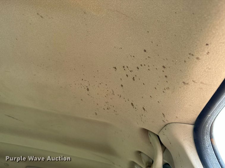 image for item KM9800 2004 Ford  F250 Super Duty Lariat King Ranch Crew Cab pickup truck