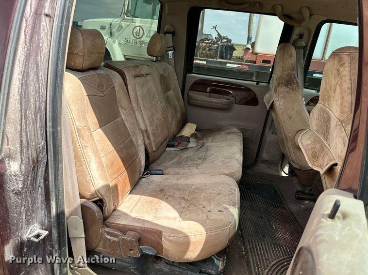 image for item KM9800 2004 Ford  F250 Super Duty Lariat King Ranch Crew Cab pickup truck