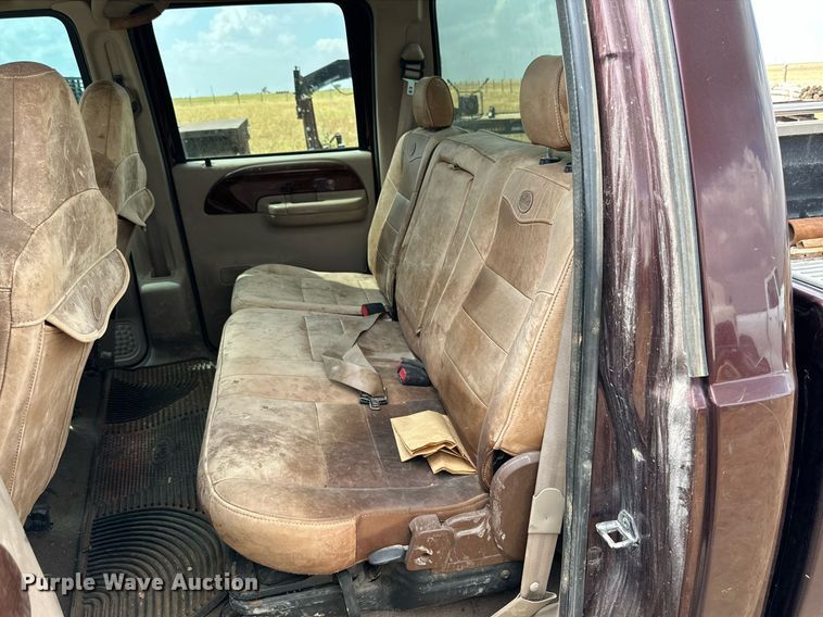 image for item KM9800 2004 Ford  F250 Super Duty Lariat King Ranch Crew Cab pickup truck