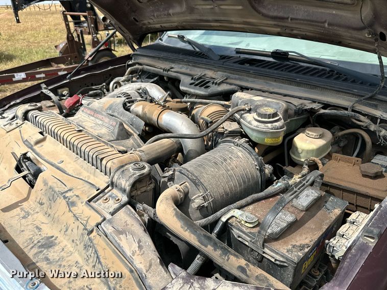 image for item KM9800 2004 Ford  F250 Super Duty Lariat King Ranch Crew Cab pickup truck