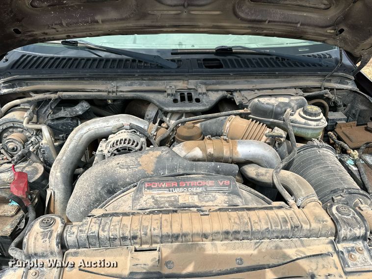 image for item KM9800 2004 Ford  F250 Super Duty Lariat King Ranch Crew Cab pickup truck