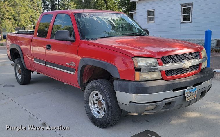 image for item KS9257 2003 Chevrolet Silverado 2500HD  Ext. Cab pickup truck