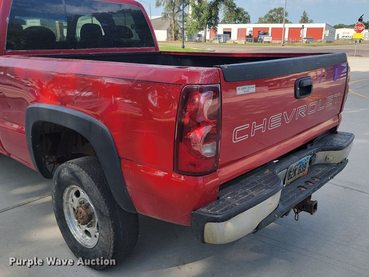 image for item KS9257 2003 Chevrolet Silverado 2500HD  Ext. Cab pickup truck