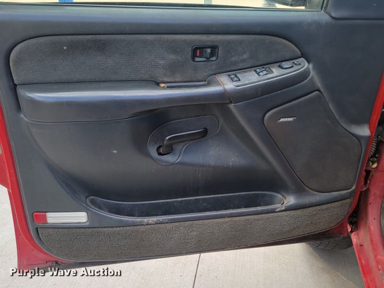 image for item KS9257 2003 Chevrolet Silverado 2500HD  Ext. Cab pickup truck