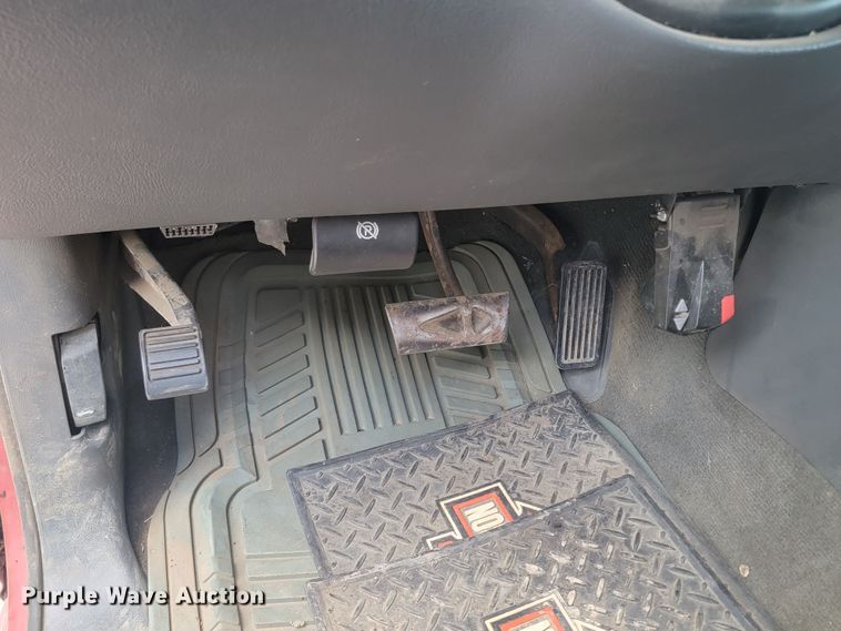 image for item KS9257 2003 Chevrolet Silverado 2500HD  Ext. Cab pickup truck