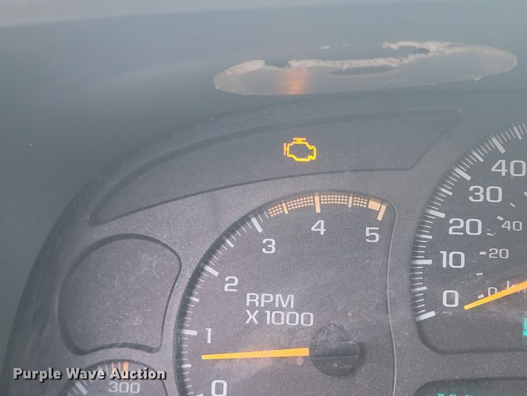 image for item KS9257 2003 Chevrolet Silverado 2500HD  Ext. Cab pickup truck