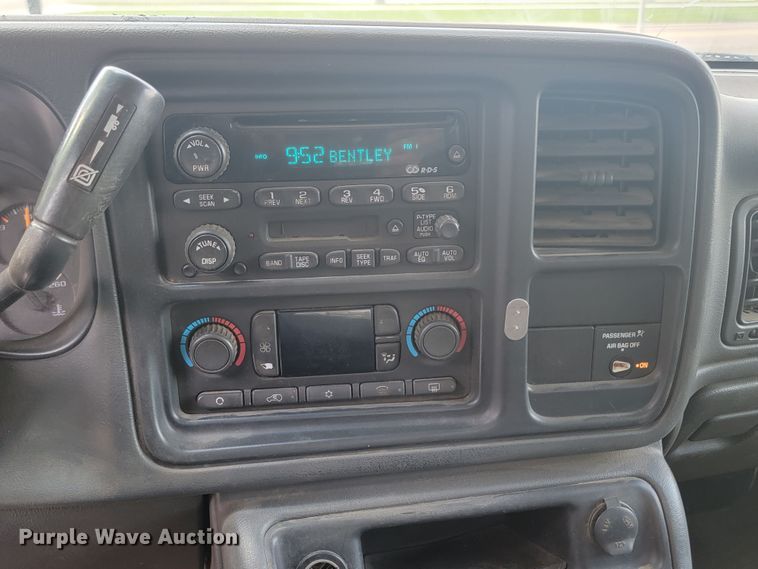 image for item KS9257 2003 Chevrolet Silverado 2500HD  Ext. Cab pickup truck