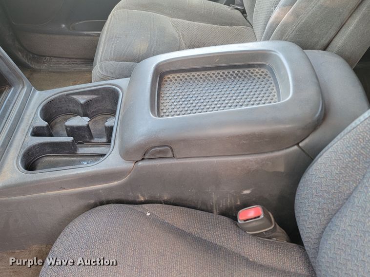 image for item KS9257 2003 Chevrolet Silverado 2500HD  Ext. Cab pickup truck