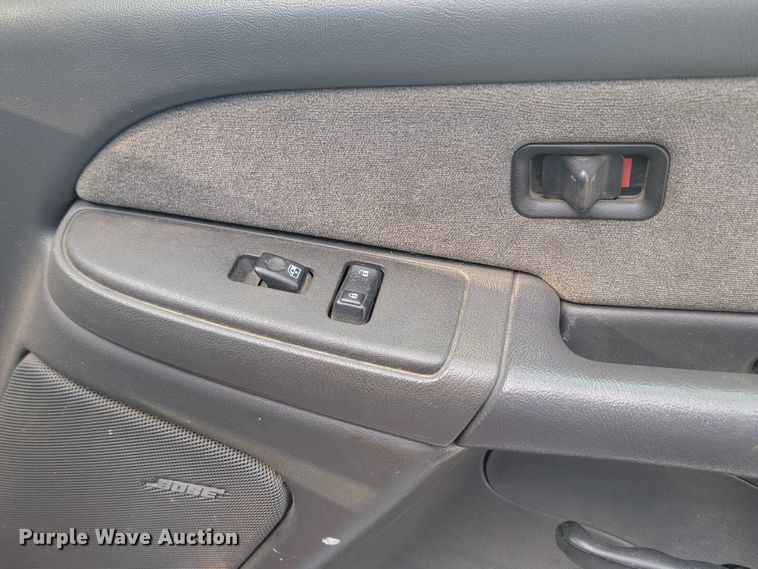 image for item KS9257 2003 Chevrolet Silverado 2500HD  Ext. Cab pickup truck