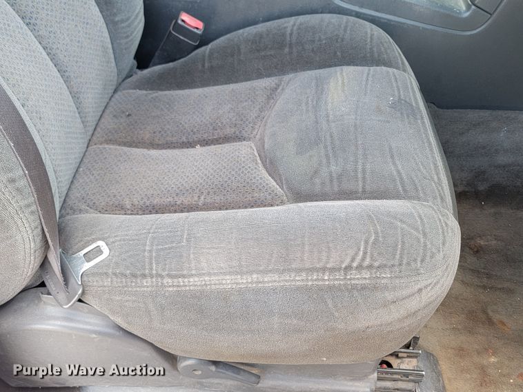 image for item KS9257 2003 Chevrolet Silverado 2500HD  Ext. Cab pickup truck