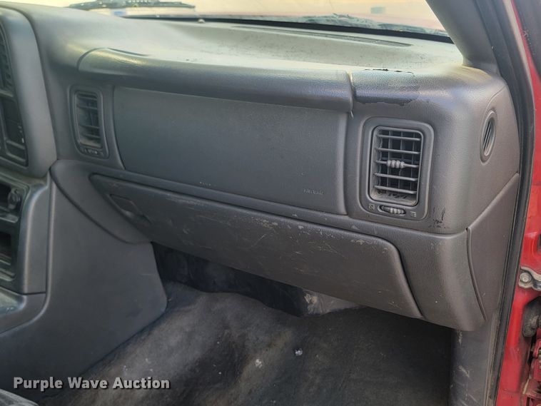 image for item KS9257 2003 Chevrolet Silverado 2500HD  Ext. Cab pickup truck