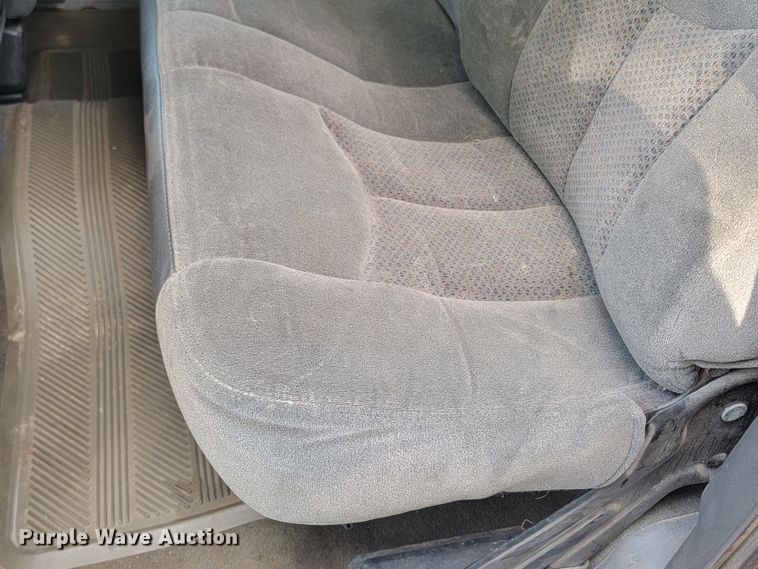 image for item KS9257 2003 Chevrolet Silverado 2500HD  Ext. Cab pickup truck