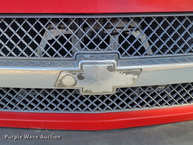 image for item KS9257 2003 Chevrolet Silverado 2500HD  Ext. Cab pickup truck