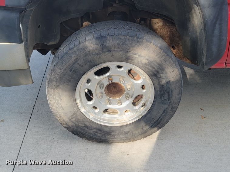 image for item KS9257 2003 Chevrolet Silverado 2500HD  Ext. Cab pickup truck