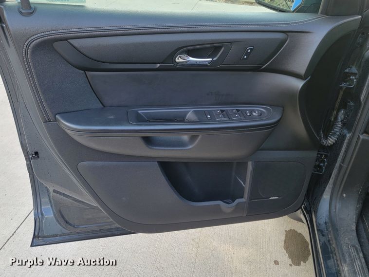 image for item KS9258 2013 Chevrolet Traverse LT  SUV