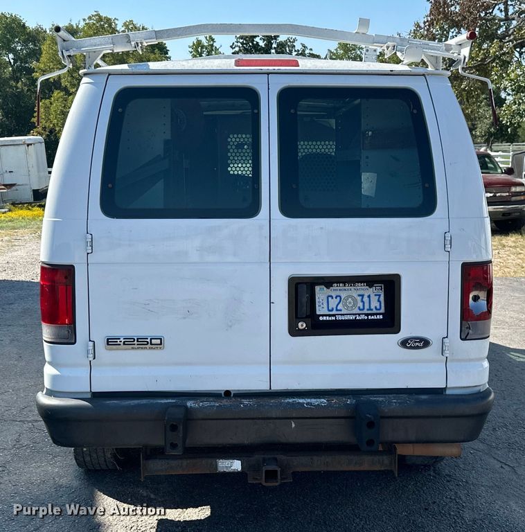image for item KT9358 2007 Ford E250  van