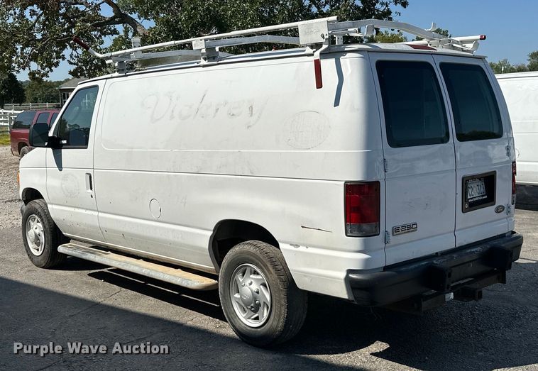 image for item KT9358 2007 Ford E250  van