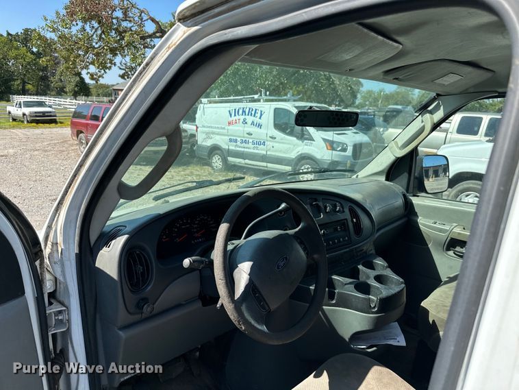 image for item KT9358 2007 Ford E250  van