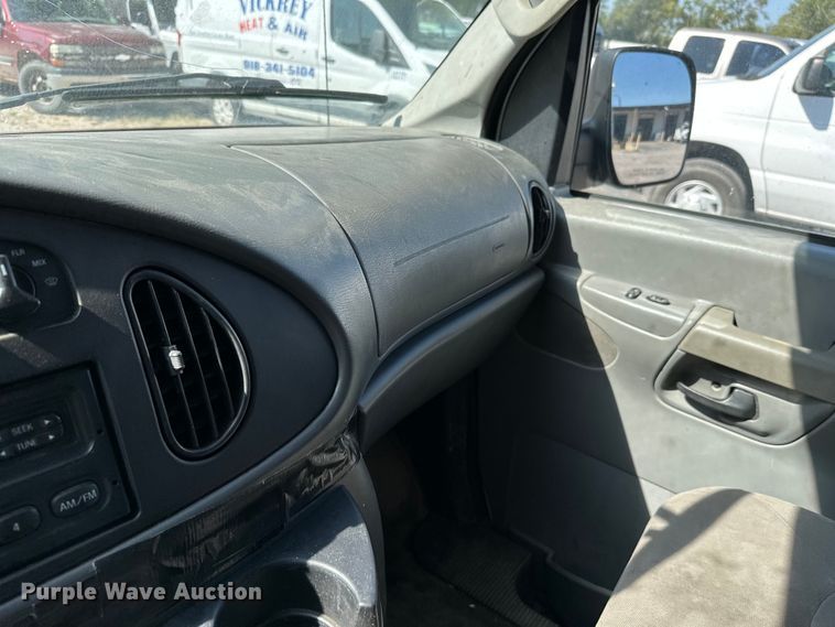 image for item KT9358 2007 Ford E250  van