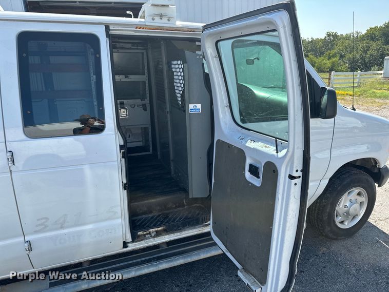 image for item KT9358 2007 Ford E250  van
