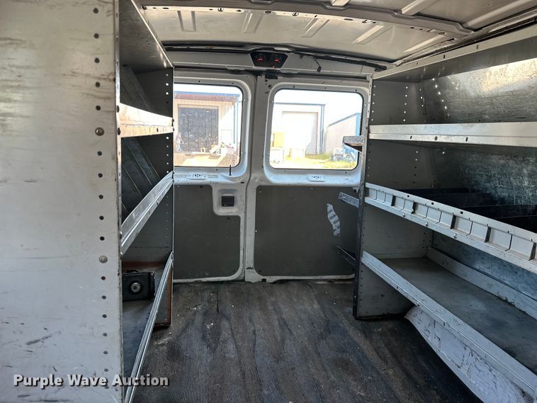 image for item KT9358 2007 Ford E250  van