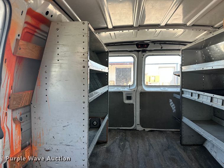 image for item KT9358 2007 Ford E250  van