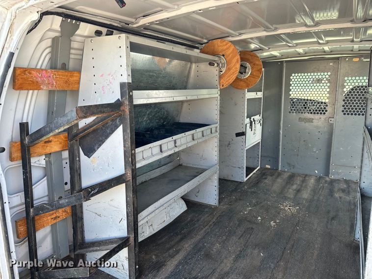 image for item KT9358 2007 Ford E250  van