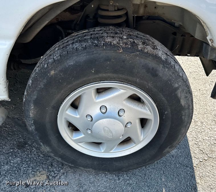 image for item KT9358 2007 Ford E250  van