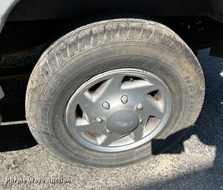 image for item KT9358 2007 Ford E250  van