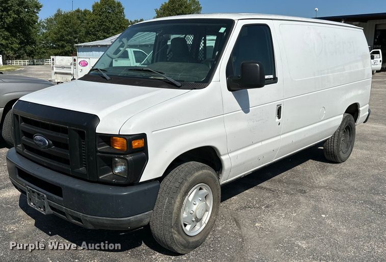 image for item KT9360 2009 Ford E350 Super Duty  van