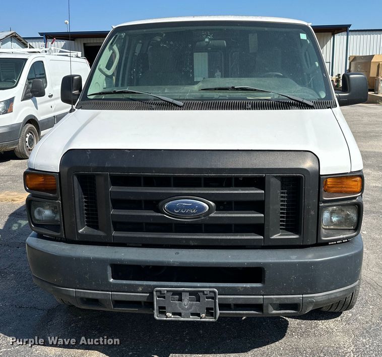 image for item KT9360 2009 Ford E350 Super Duty  van