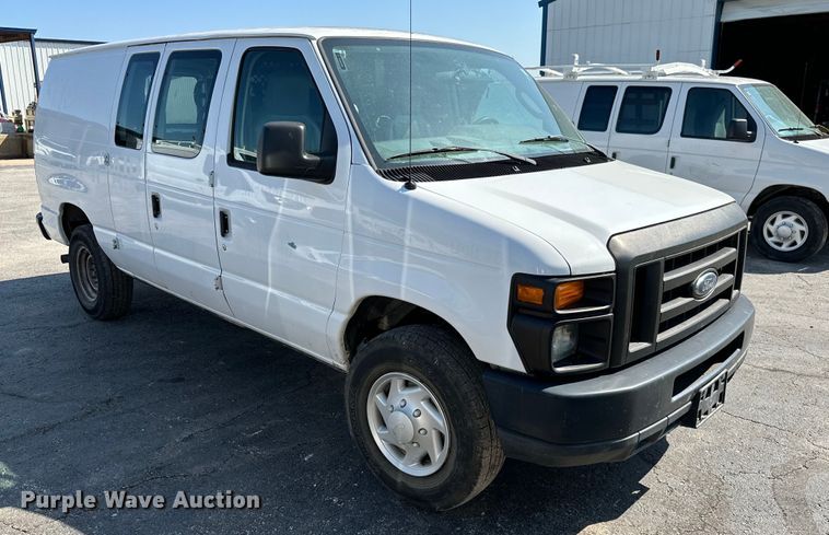 image for item KT9360 2009 Ford E350 Super Duty  van