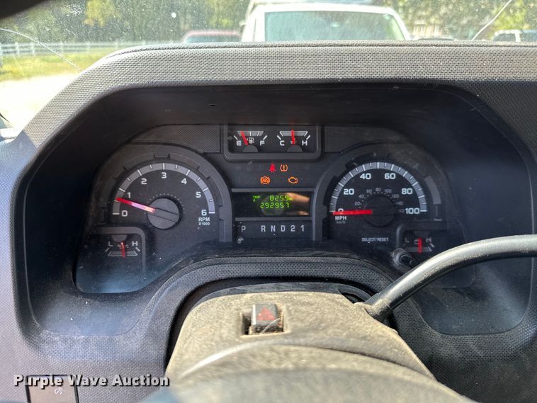 image for item KT9360 2009 Ford E350 Super Duty  van