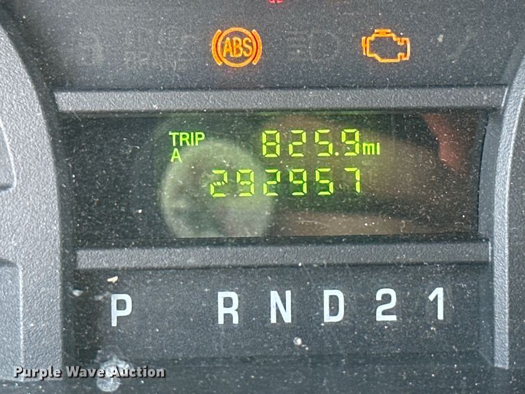 image for item KT9360 2009 Ford E350 Super Duty  van