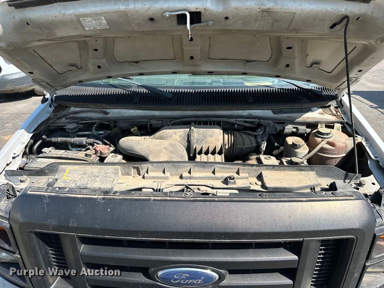 image for item KT9360 2009 Ford E350 Super Duty  van