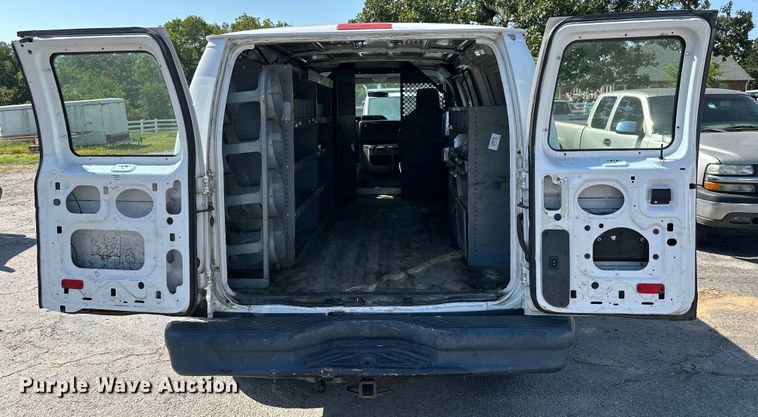 image for item KT9360 2009 Ford E350 Super Duty  van