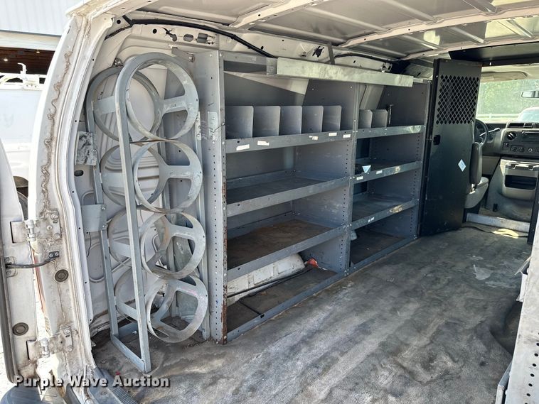 image for item KT9360 2009 Ford E350 Super Duty  van