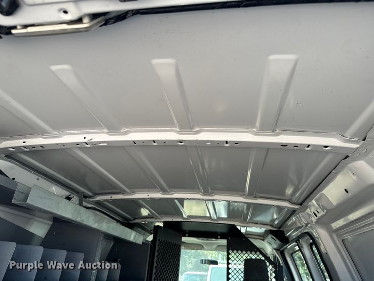 image for item KT9360 2009 Ford E350 Super Duty  van