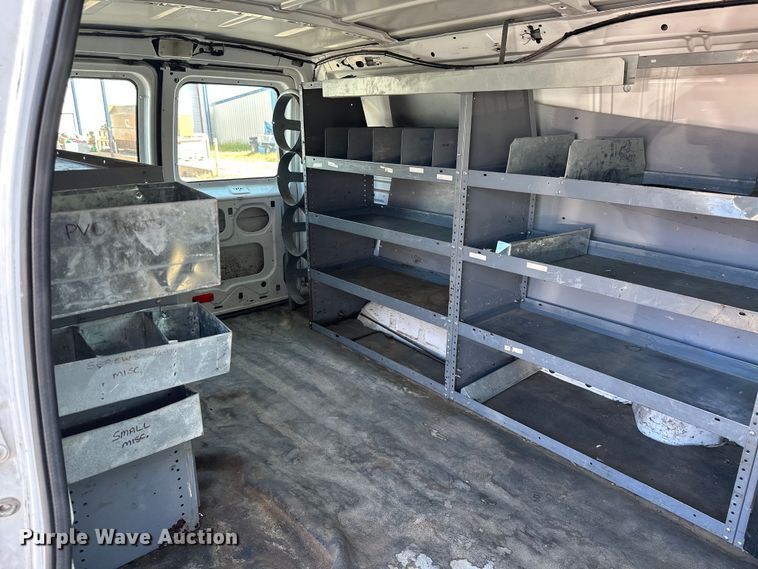 image for item KT9360 2009 Ford E350 Super Duty  van