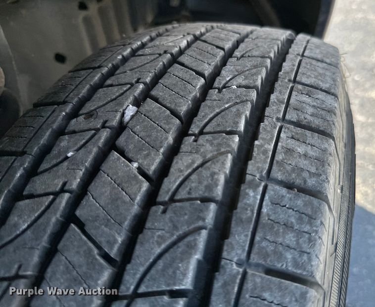 image for item KT9360 2009 Ford E350 Super Duty  van