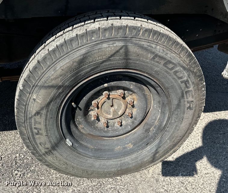 image for item KT9360 2009 Ford E350 Super Duty  van