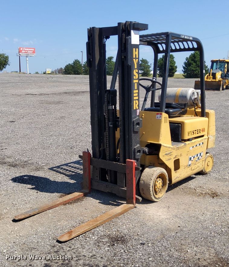 image for item KW9024 Hyster S40XL  forklift