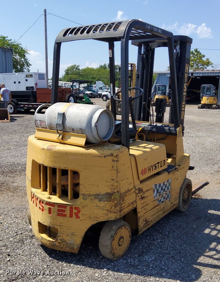 image for item KW9024 Hyster S40XL  forklift