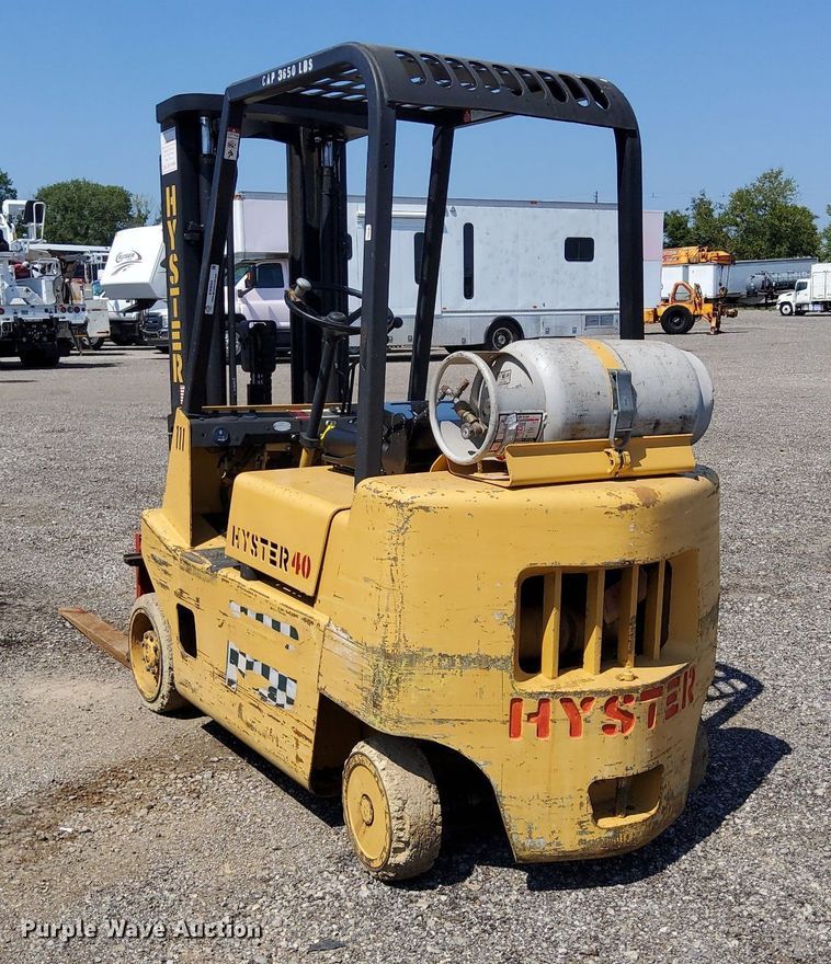 image for item KW9024 Hyster S40XL  forklift