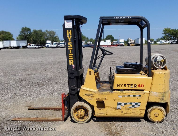image for item KW9024 Hyster S40XL  forklift