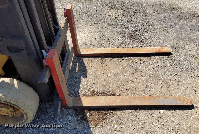 image for item KW9024 Hyster S40XL  forklift