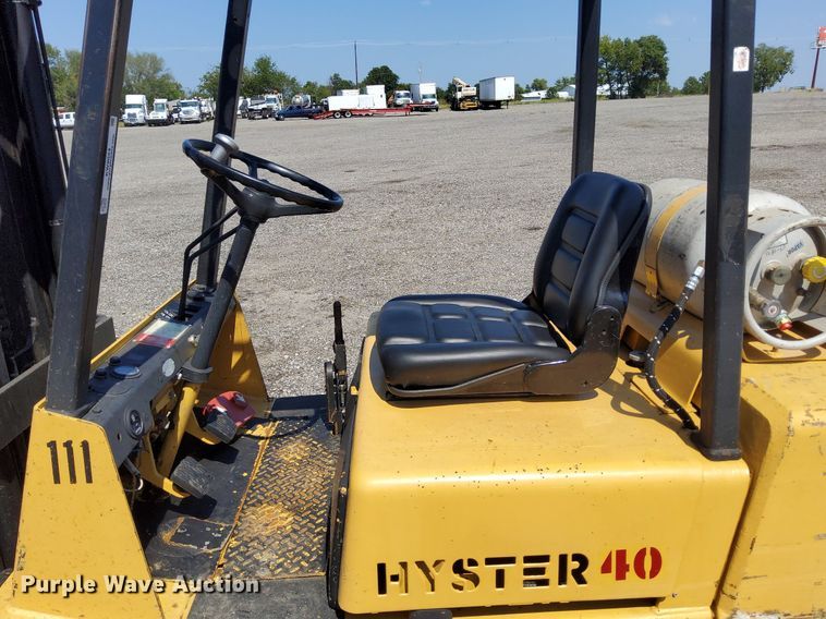 image for item KW9024 Hyster S40XL  forklift