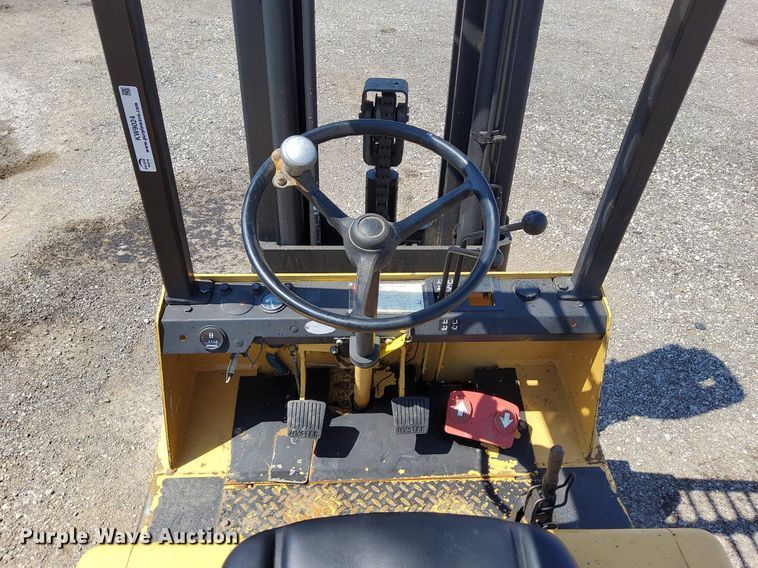 image for item KW9024 Hyster S40XL  forklift
