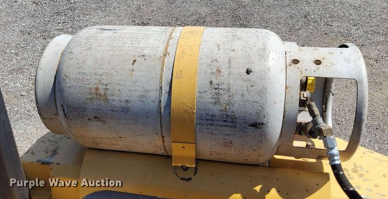 image for item KW9024 Hyster S40XL  forklift