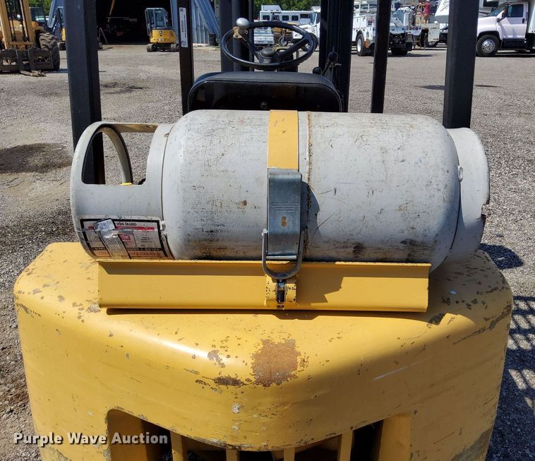 image for item KW9024 Hyster S40XL  forklift